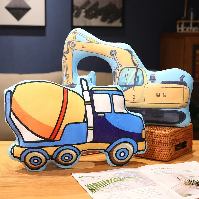 Spielerische Kuschelkissen mit Auto u. a. Motiven